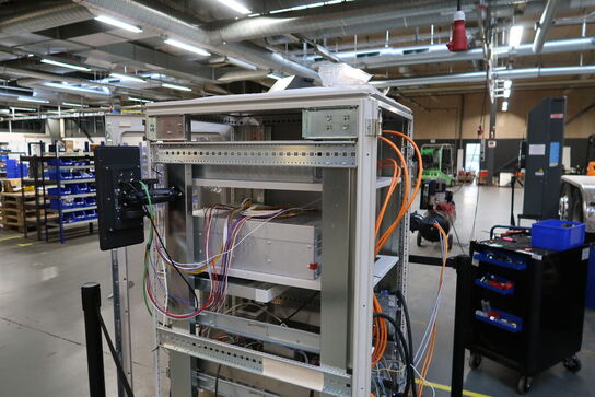 Service batteri samt teststation