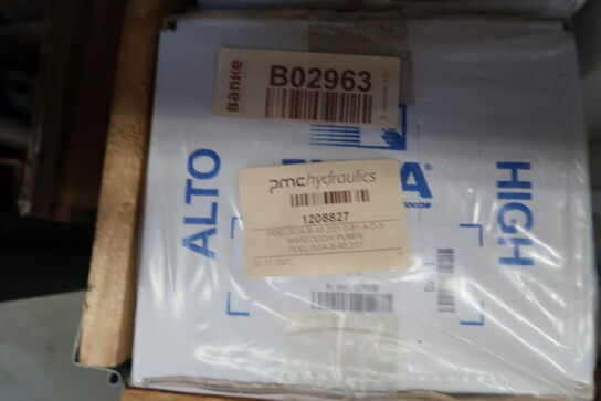 Palle med div. Pumper PMCHYDRAULICS m.m.