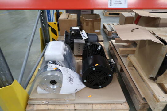 Palle med 3 stk. motorer SCHWARZ 132.7.2.100022 m.fl.