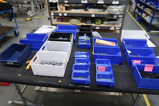 Div. Skruer, bolte m.m.