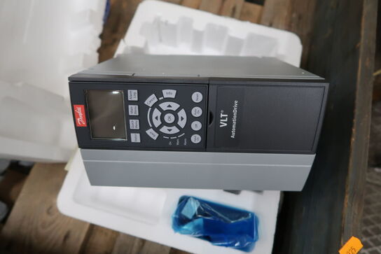 Palle med strømforsyning DANFOSS VLT m.m.