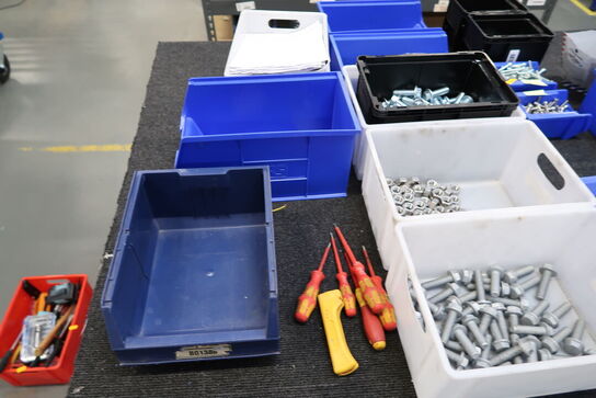 Div. Skruer, bolte m.m.