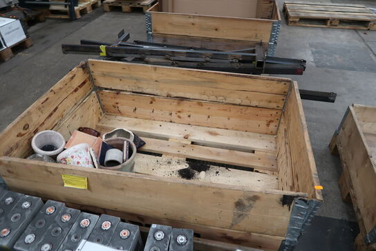 Paller med ladere MES m.m.