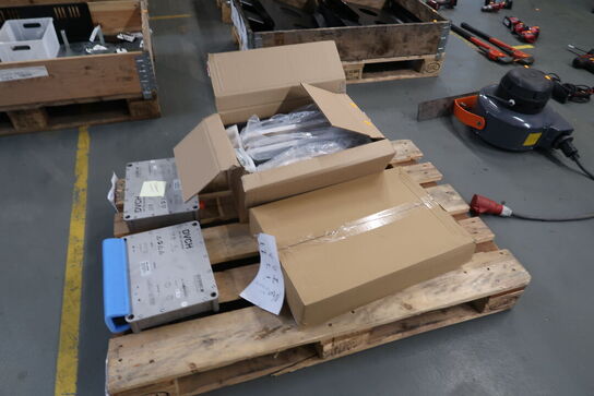 Palle med converter DC/DC DVCH m.m.