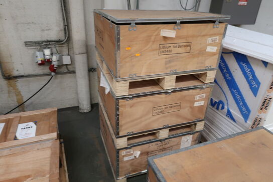 3 stk. paller med batterier