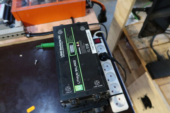 Opbevaringsvogn med indhold