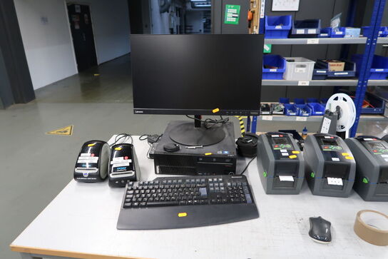 Computer LENOVO, computerskærm LENOVO T24i-10, tastatur, mus