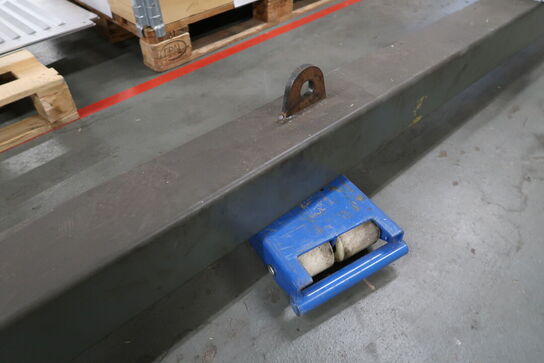 Jernbjælke med 2 stk. maskinskøjter