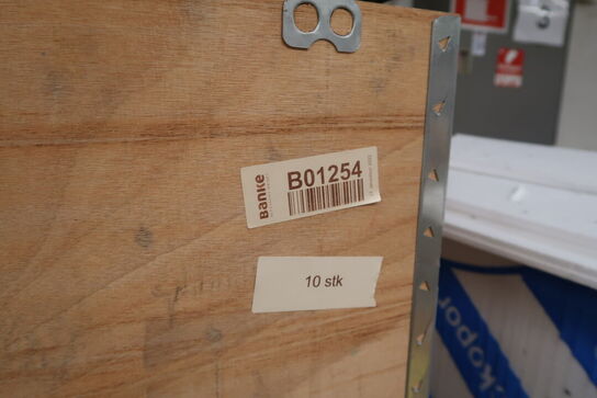 3 stk. paller med batterier