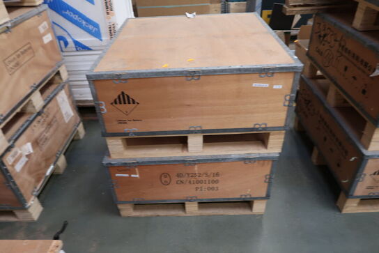 2 stk. paller med batterier