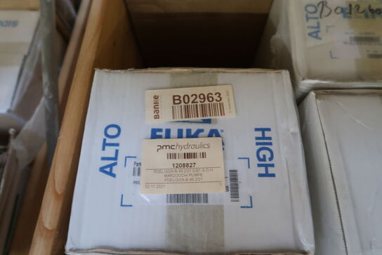 Palle med div. Pumper PMCHYDRAULICS m.m.