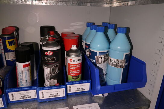 Stålskab med indhold