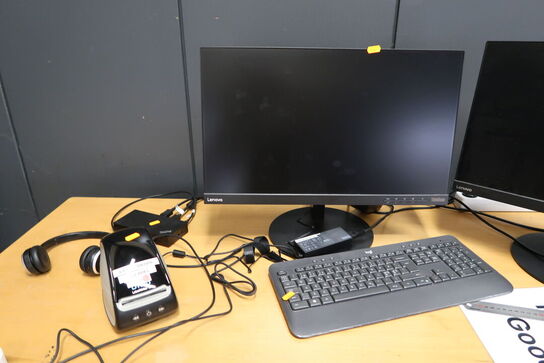 2 stk. computerskærme LENOVO, tastatur, headset, dockingstation m.m.