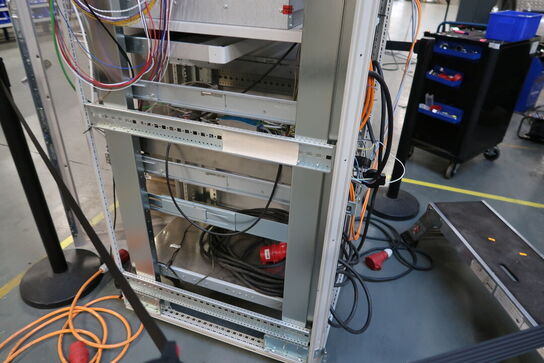 Service batteri samt teststation