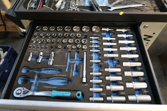 Værktøjsskab KRAFT M.A.N med div. Værktøj