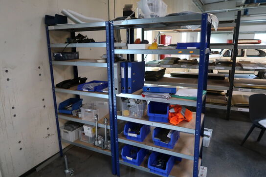 2 fag lagerreoler med indhold