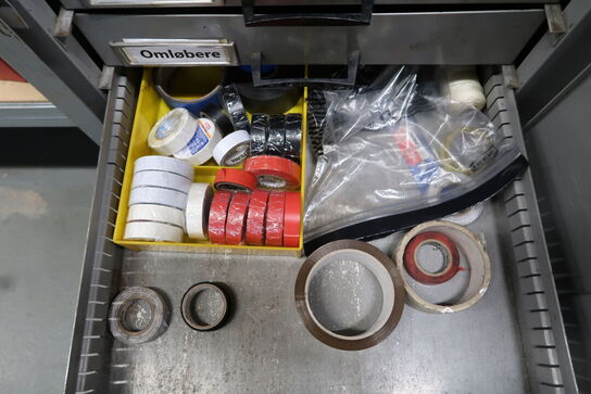 Værktøjsskab med div. Værktøj