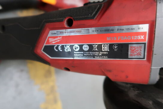2 stk. akku håndværktøj MILWAUKEE M18 FSAG125X m.fl.