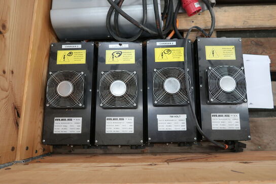 Paller med ladere MES m.m.