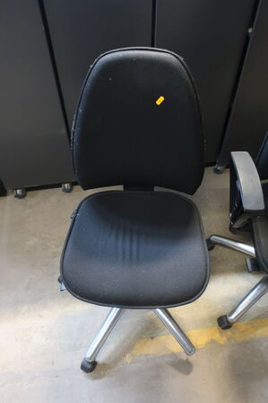 2 stk. kontorstol KINNARPS