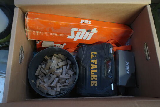 Lamper, ledninger, værktøj m.m.