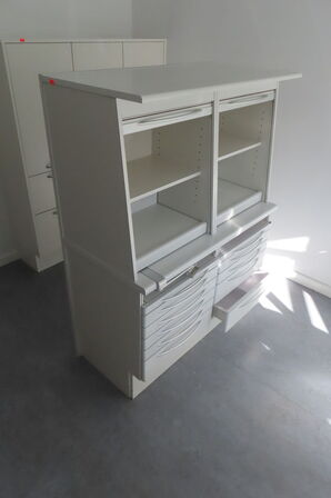 2 stk. Tandlæge møbler