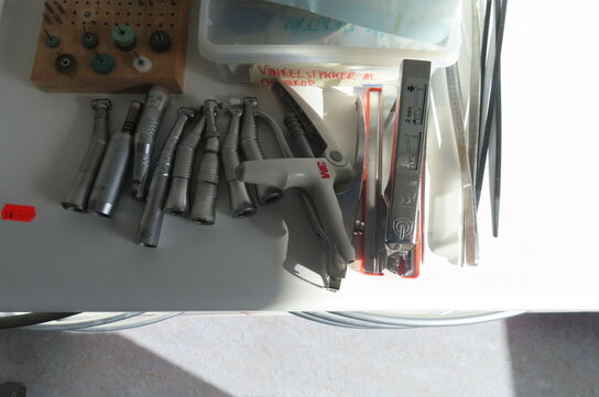 Diverse tandlægeudstyr