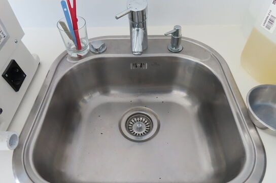 Skabsmodul inkl vask