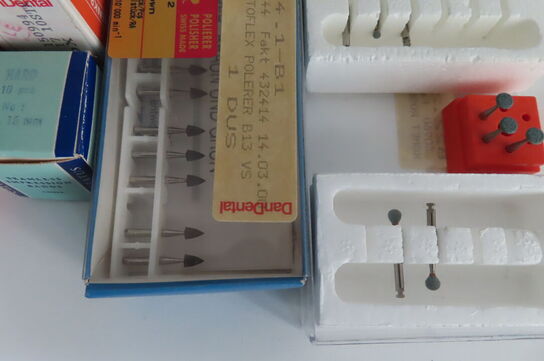 Diverse tandlægeudstyr