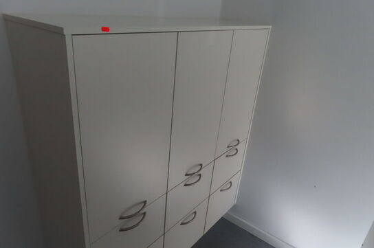 2 stk. Tandlæge møbler