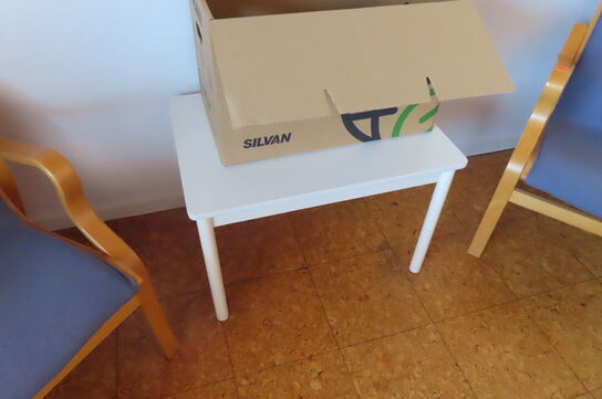 2 stk. Stole & 2 stk. Borde