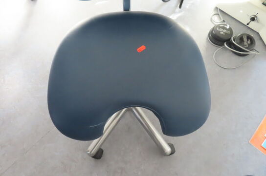 Ergonomisk klinikstol VELA