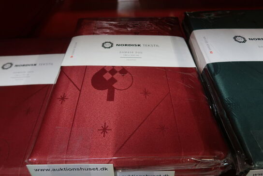 Nordisk Tekstil Juletid damask dug rød 140x320 cm