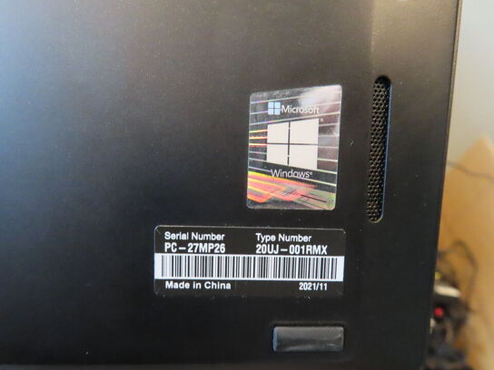 Bærbar computer LENOVO T14s Gen 1