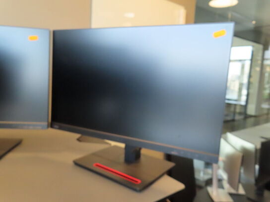 2 stk. computerskærme LENOVO Thinkvision 5D10X78210