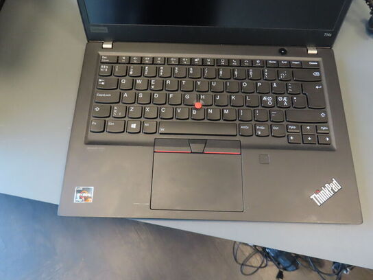 Bærbar computer LENOVO T14s Gen 1