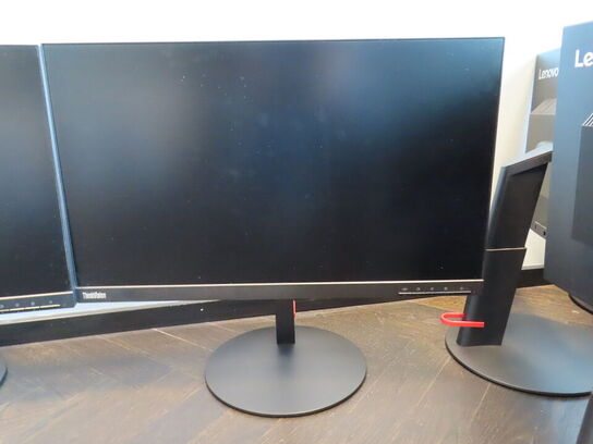 2 stk. computerskærme LENOVO Thinkvision F16238FT0