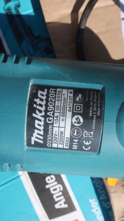 Vinkelsliber, MAKITA GA9020R