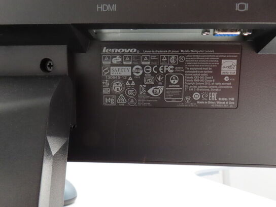 24" monitor, LENOVO LT2423WC, mus og bordlampe