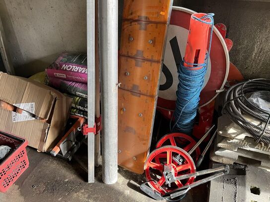 Vej afspærringsmateriel