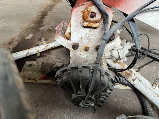 Pumpeholder i metal