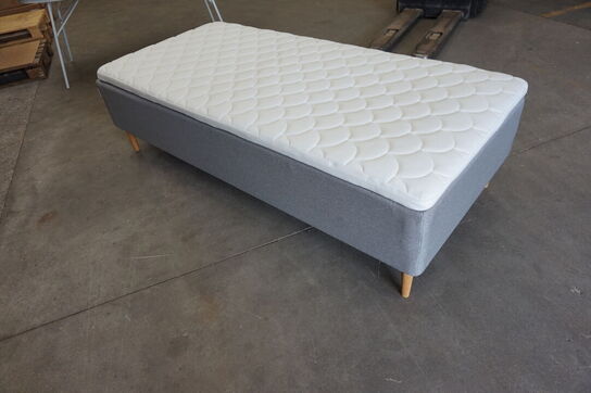 Huma Nordic boxmadrasseng 90x200 cm m. Latex top & træben 