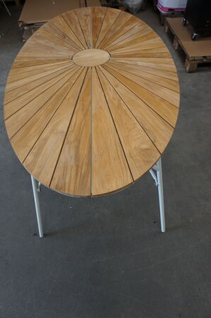 Kerteminde teak havebord 180x90cm, hvidt stel