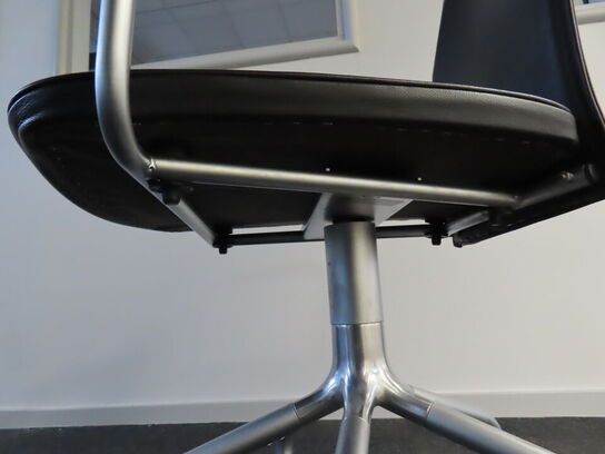 Skrivebordsstol sort