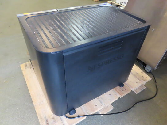 Kaffemaskine med 2 bryggehoveder - NESPRESSO MOMENTO COFFEE