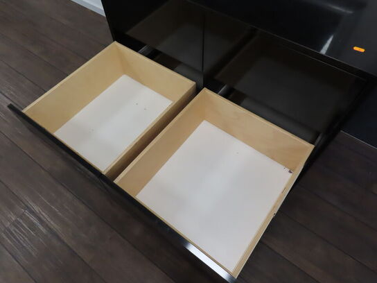 Kommode med 6 skuffer