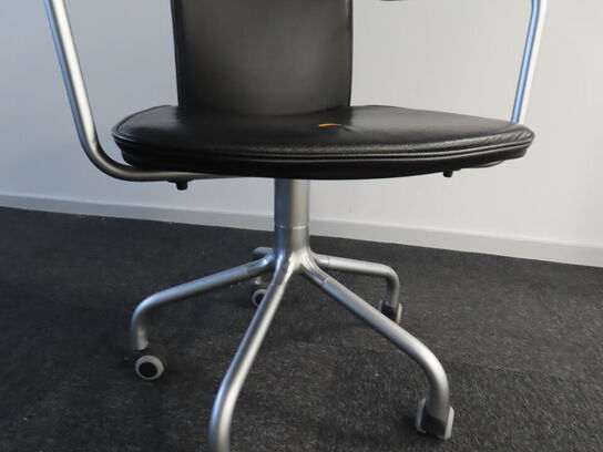 Skrivebordsstol sort