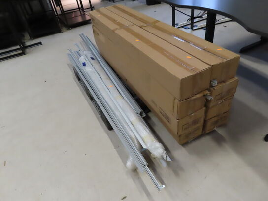 Palle med 8 stk cykelophæng  SPECIALIZED, og Matrixrammer i forsellige str.