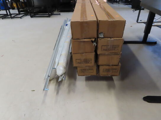 Palle med 8 stk cykelophæng  SPECIALIZED, og Matrixrammer i forsellige str.