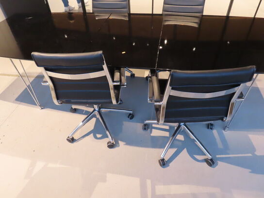 Konferencebord med 4 stole